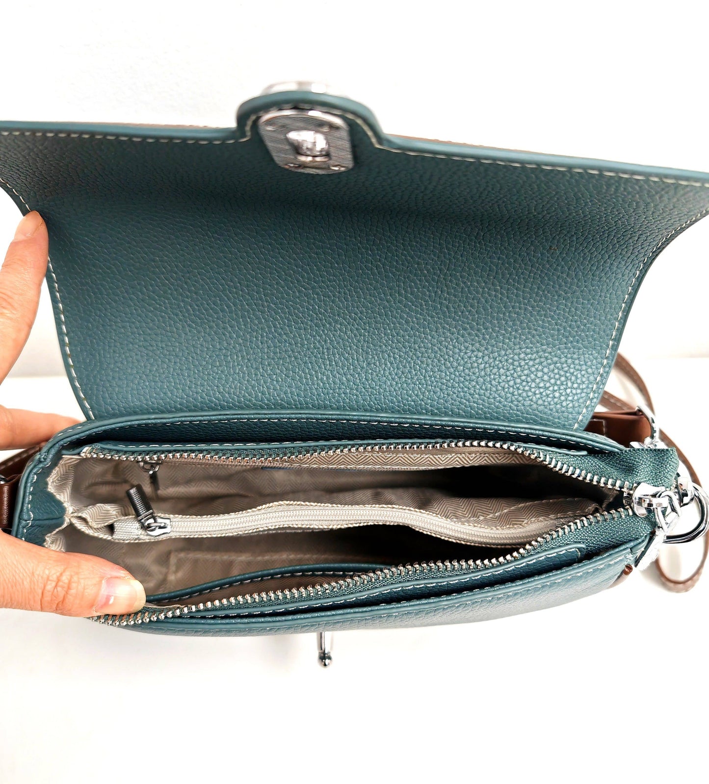 Genuine Leather Two-toned Croc Print Clasp Opening Satchel : Black