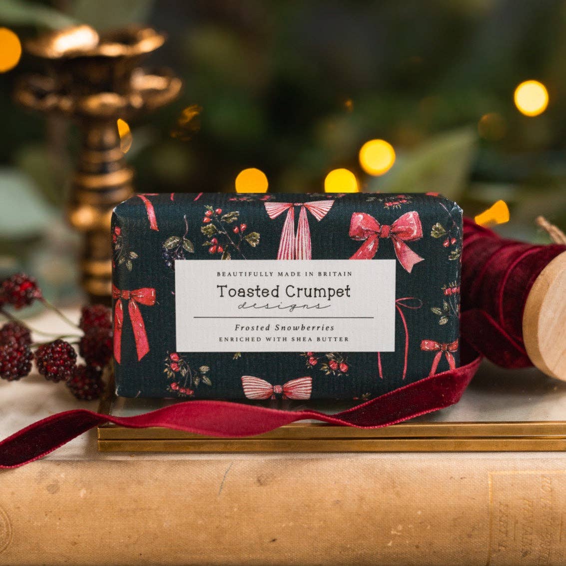 Toasted Crumpet - Frosted Snowberries Soap (Bows & Berries)