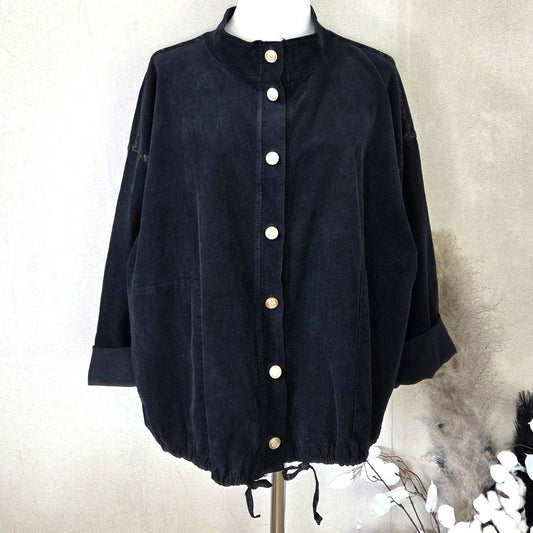 Fine corduroy jacket with golden buttons and subtle animal sport stripe detail with pockets (M-L)