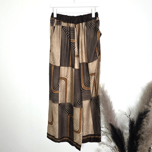 Retro lines digital print straight leg dressy trousers with elasticated waist and pockets (M-L): Chocolate - Mix